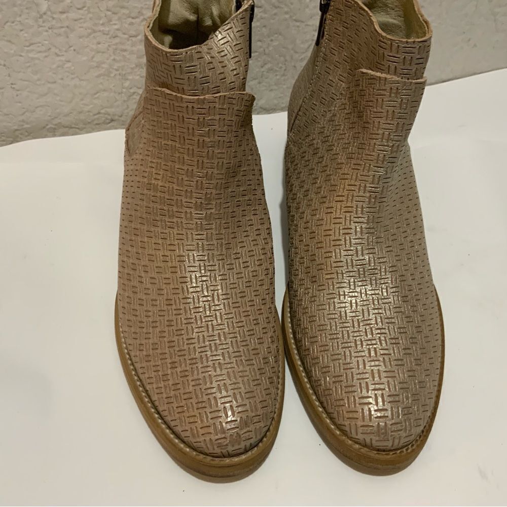 New Sundance leather ankle boots sz 39 Rose pale metallic Made in Spain - Picture 4 of 9